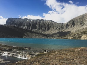 Backpack to Michelle Lakes