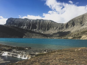 Backpack to Michelle Lakes