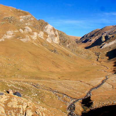 Hike the Vall de Nuria via Coma de Vaca and Camí dels Enginyers