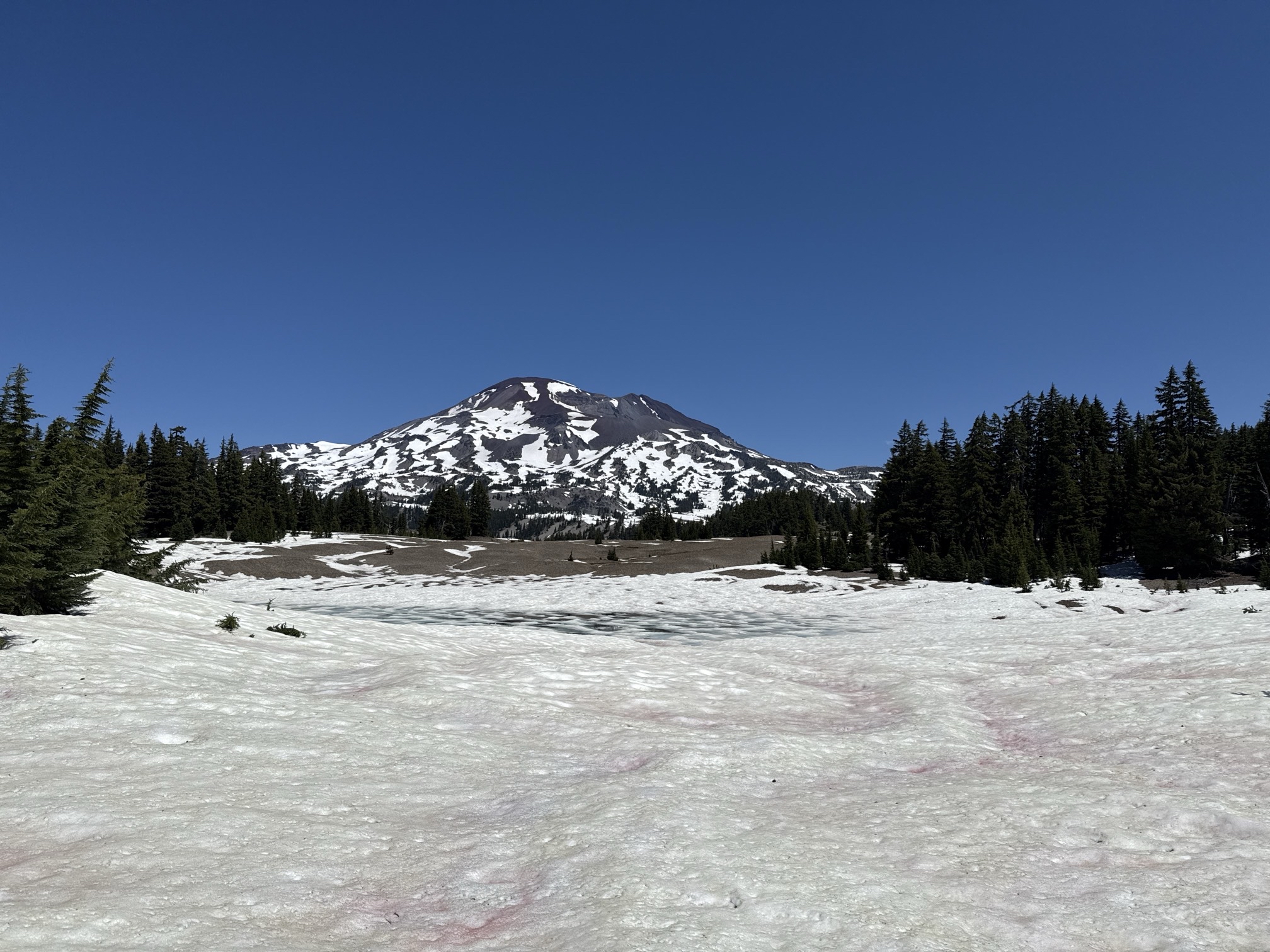 Hike to Moraine Lake Beneath South Sister
