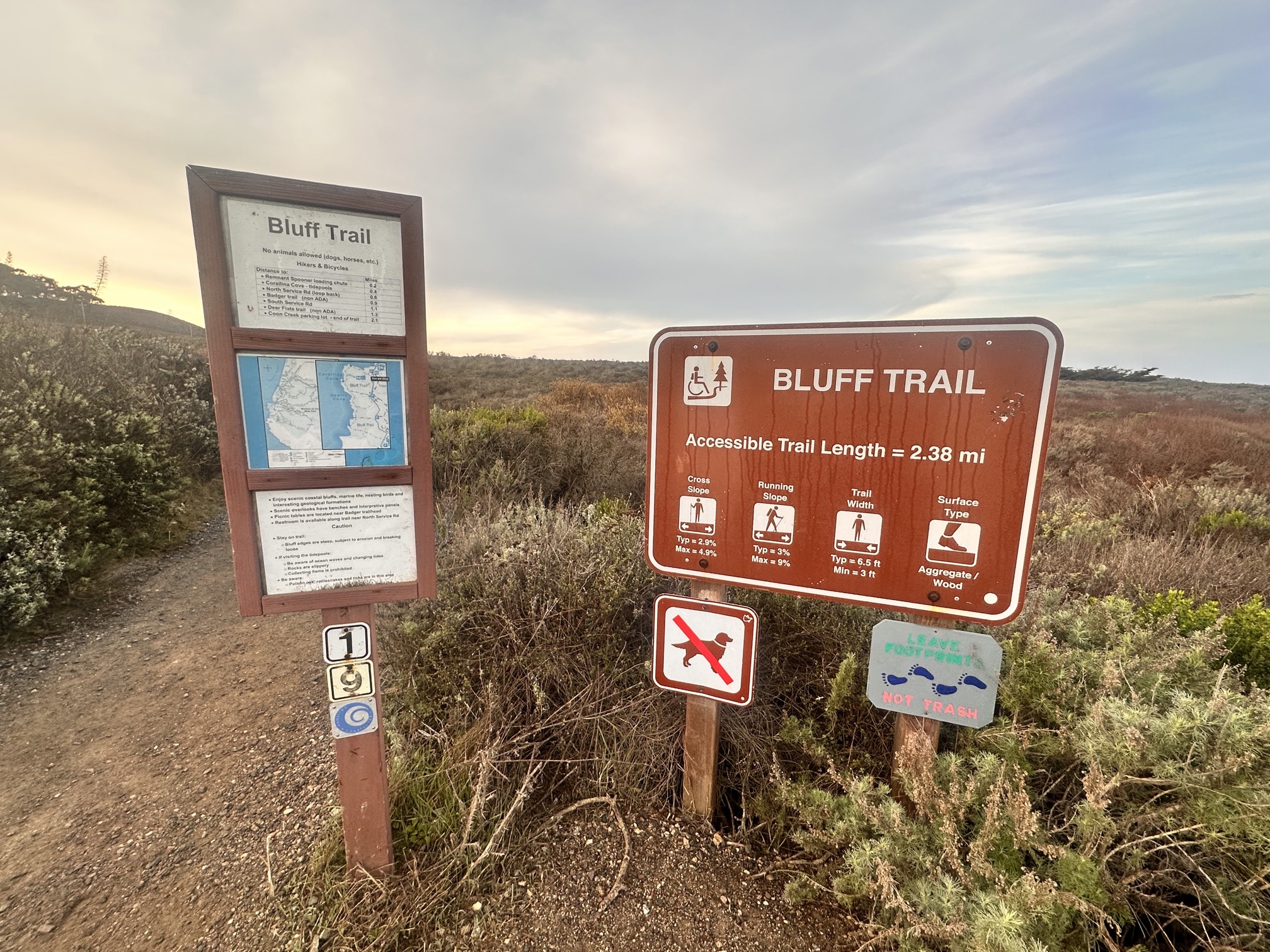 Montaña de Oro Bluff Trail