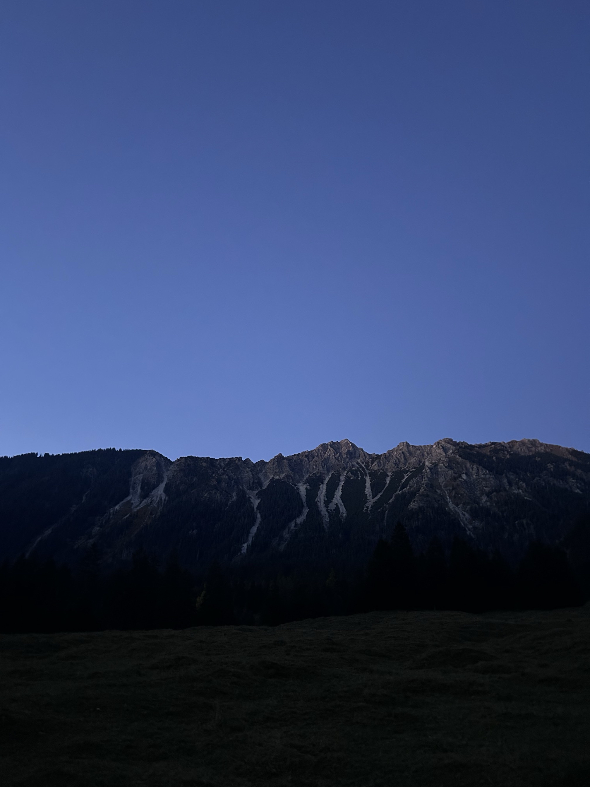 Hike up to Lake Schrecksee