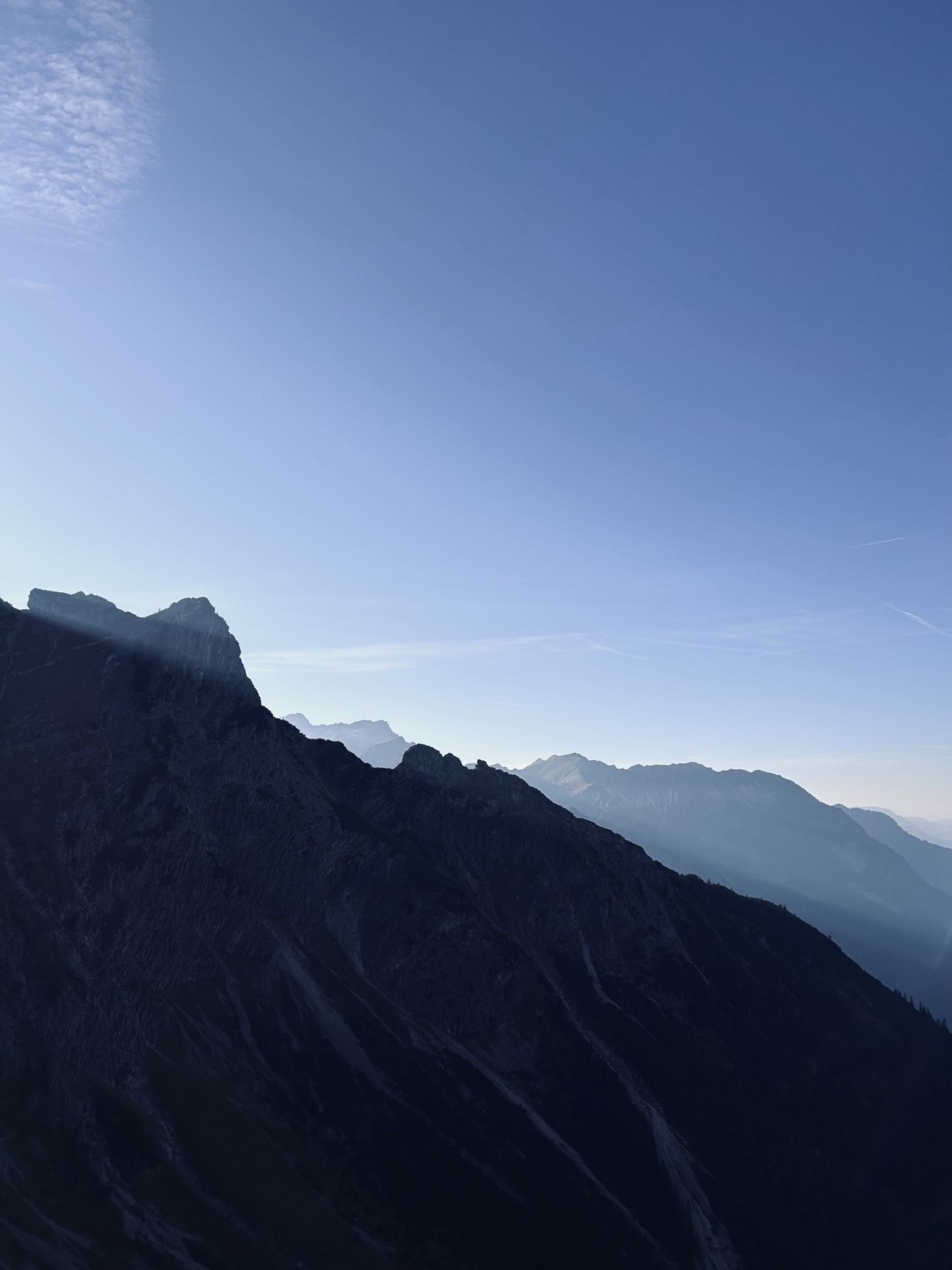 Hike up to Lake Schrecksee