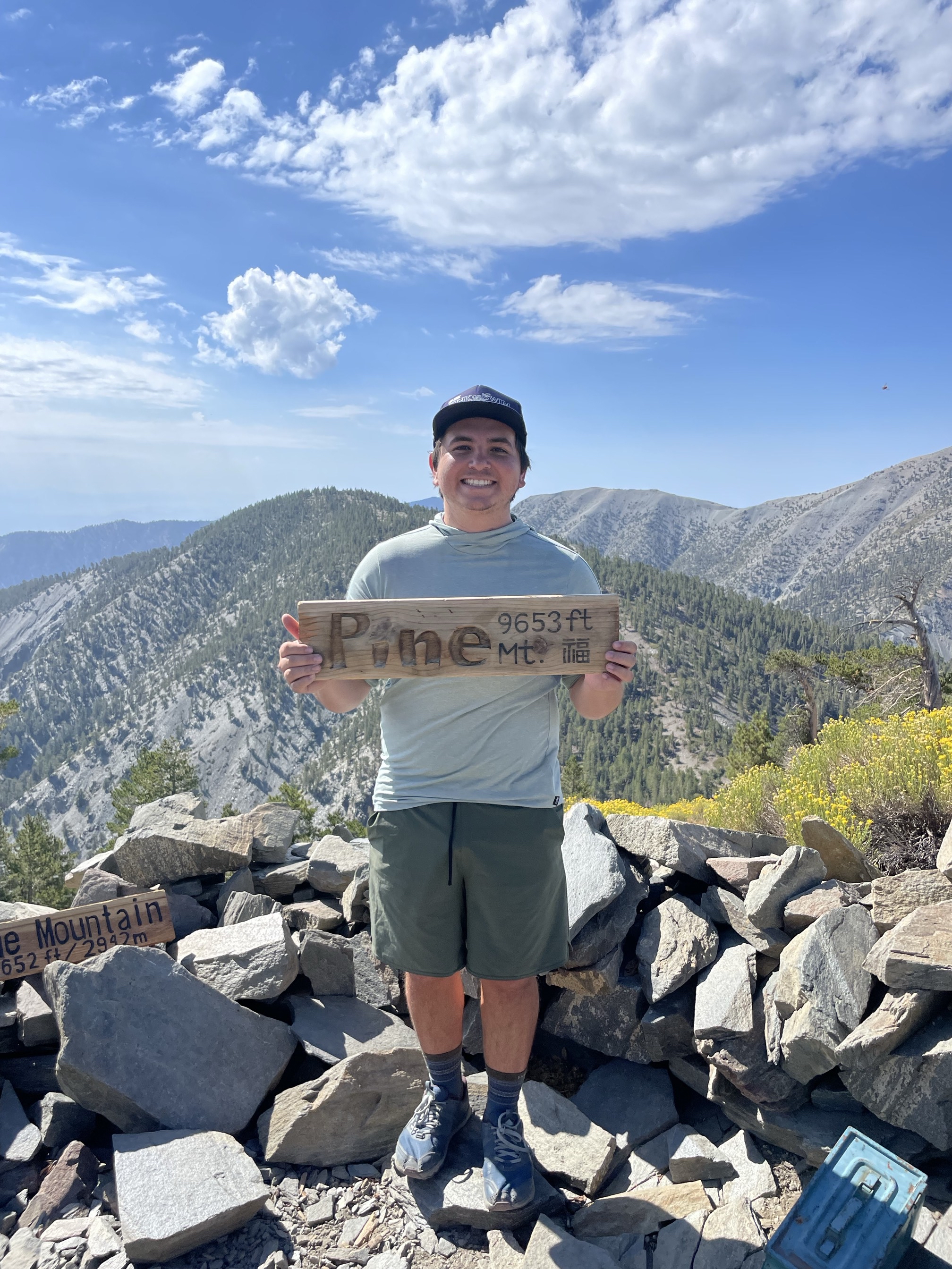Pine Mountain via the Acorn Trail