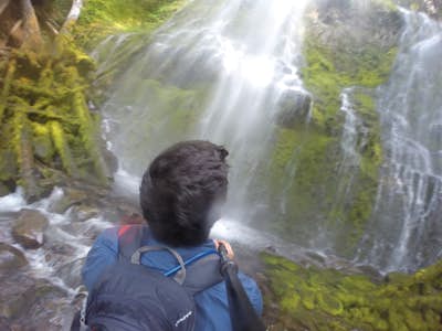 Hike to beautiful waterfall in Proxy Falls