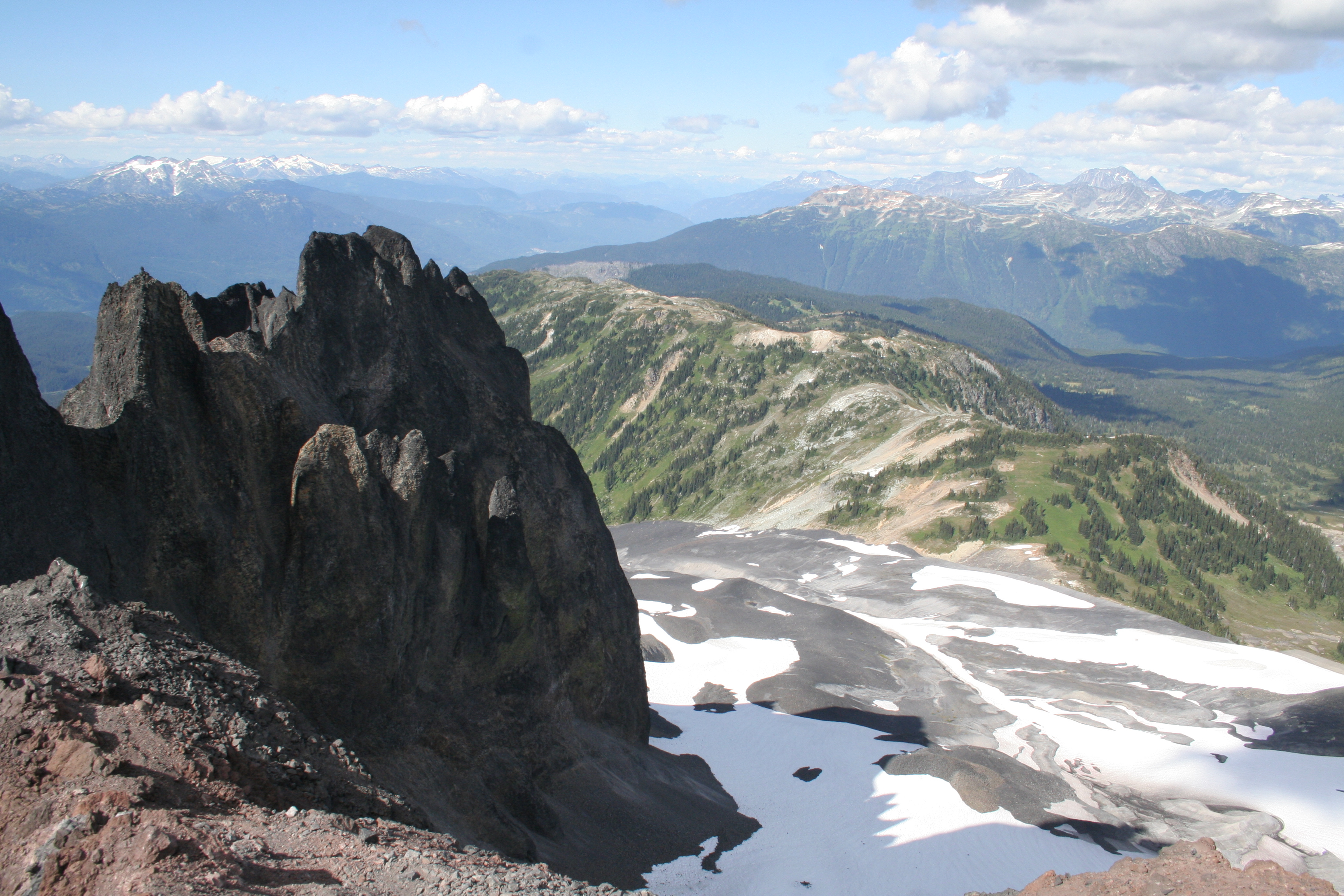Summit Black Tusk in Garabaldi Provincial Park