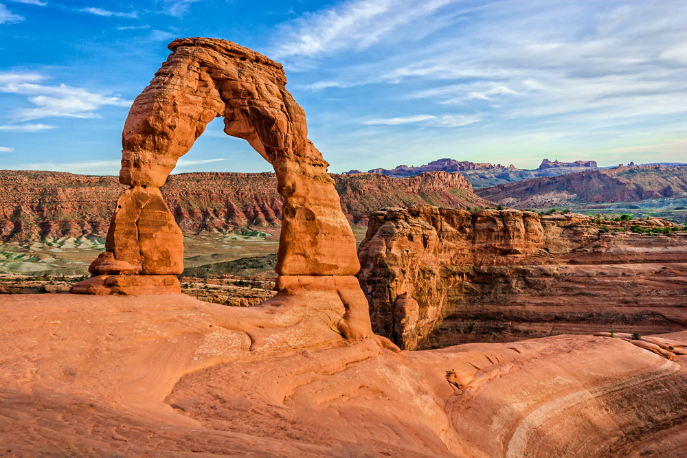 Hike to Delicate Arch 