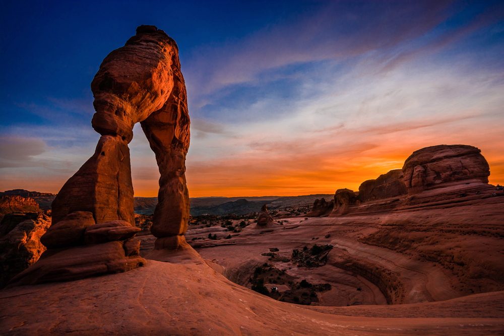 Hike to Delicate Arch 