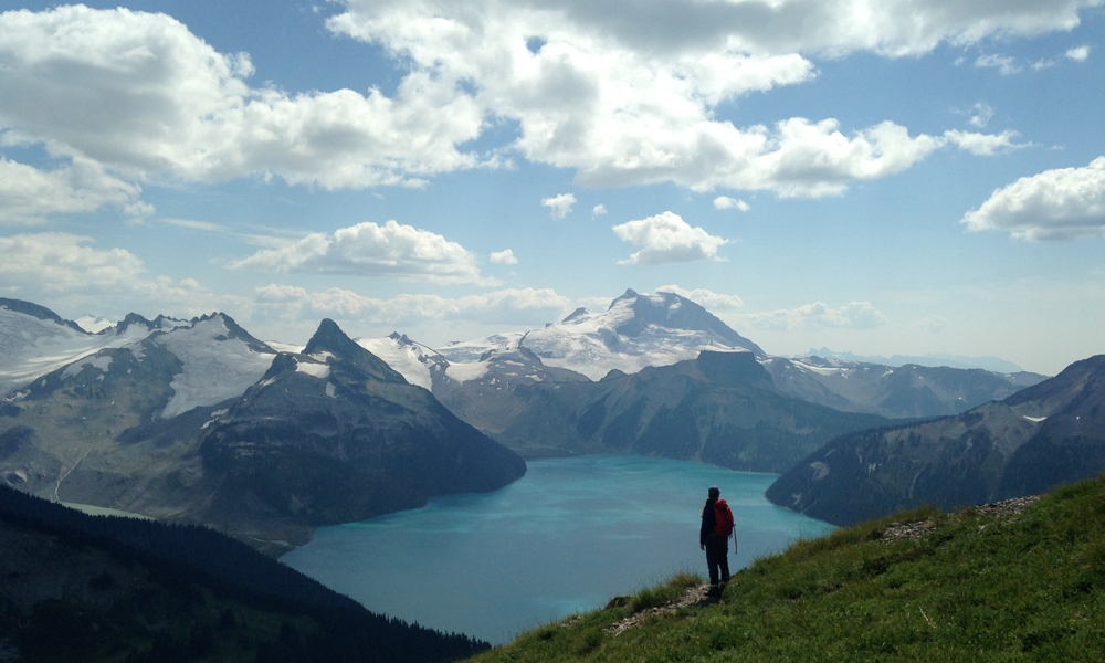Hike Panorama Ridge
