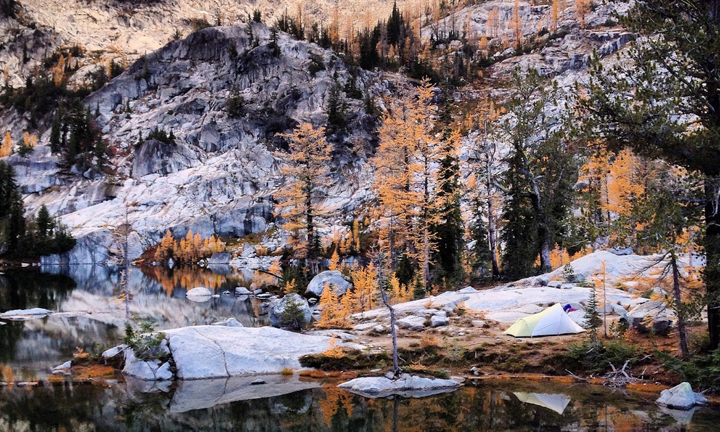 Hike to the Enchantments' Horseshoe Lake, Lake Stuart Trailhead