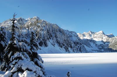 Winter Day Hike to Snow Lake 