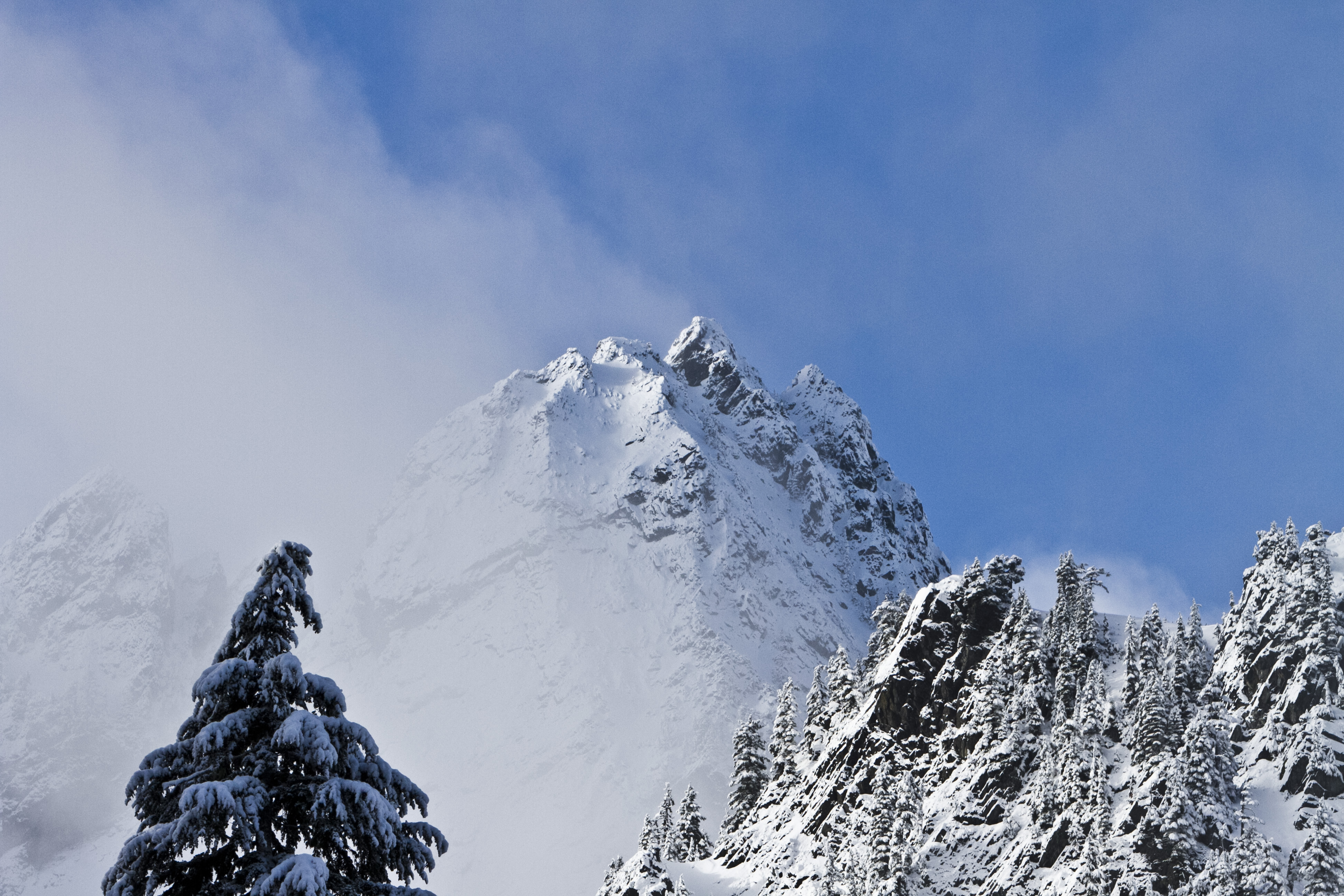 Snowshoe to Snow Lake