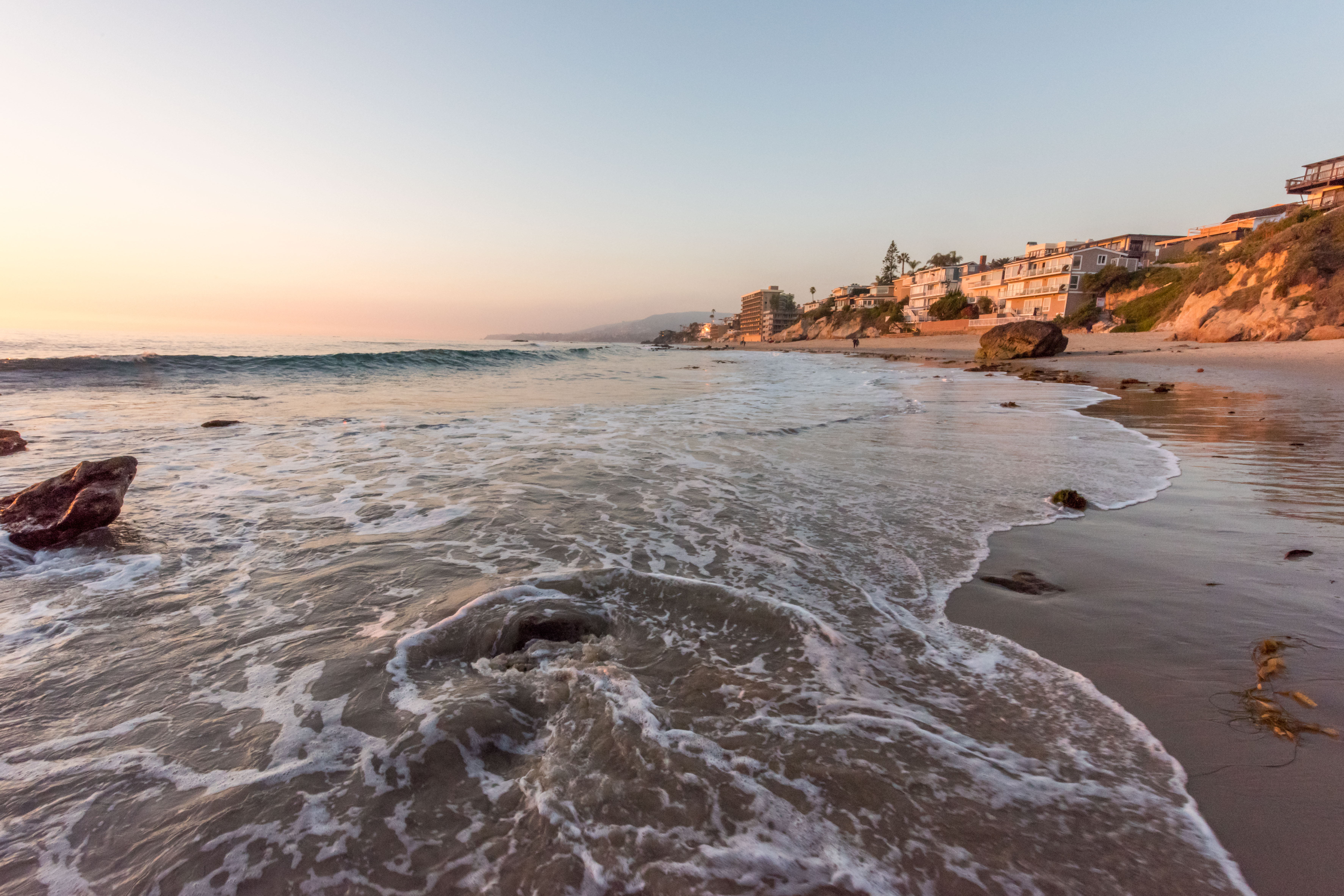 Exploring Pearl Street Beach's Arch Rock