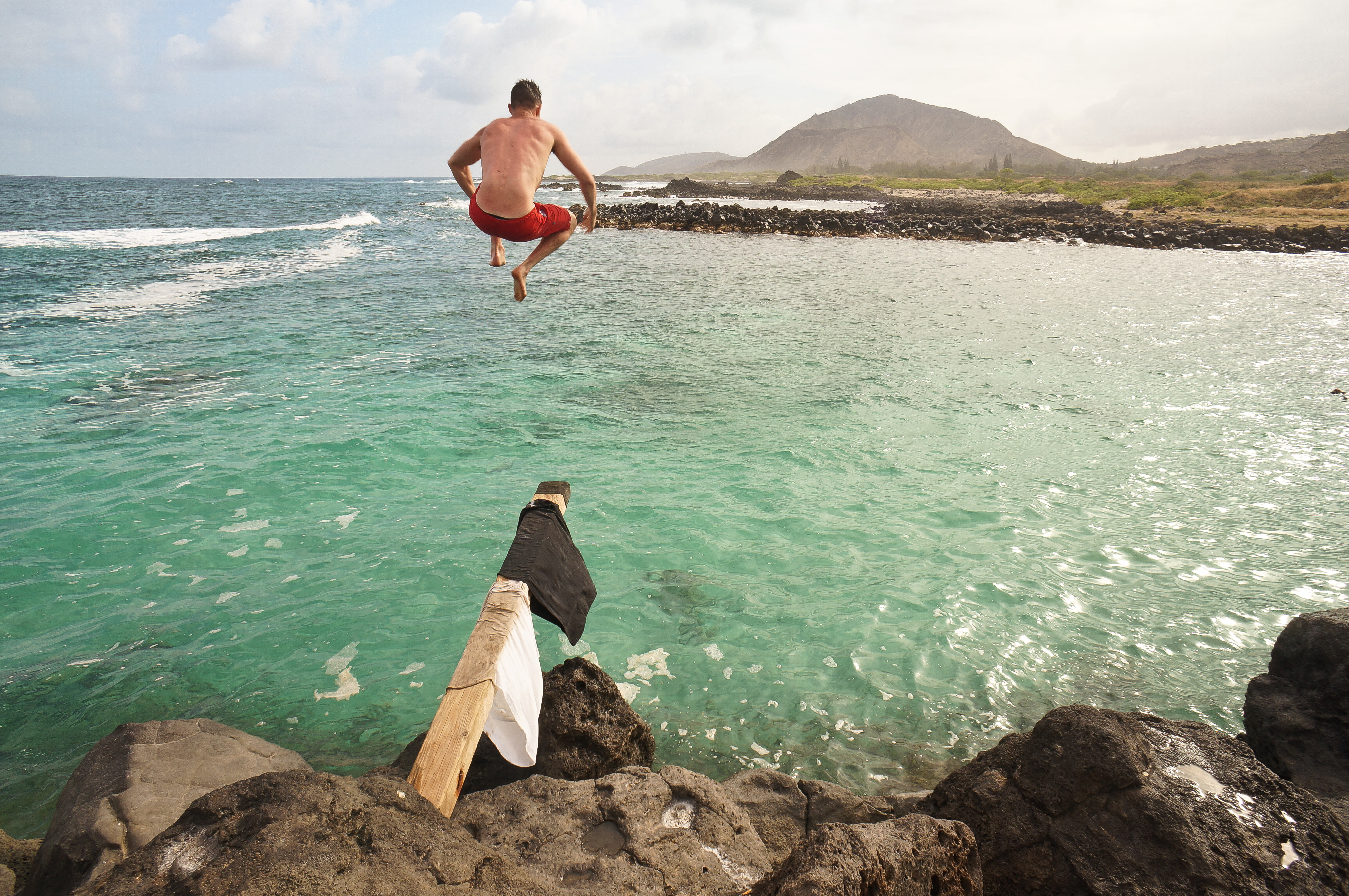 Cliff Jumping at Alan Davis, Honolulu, Hawaii