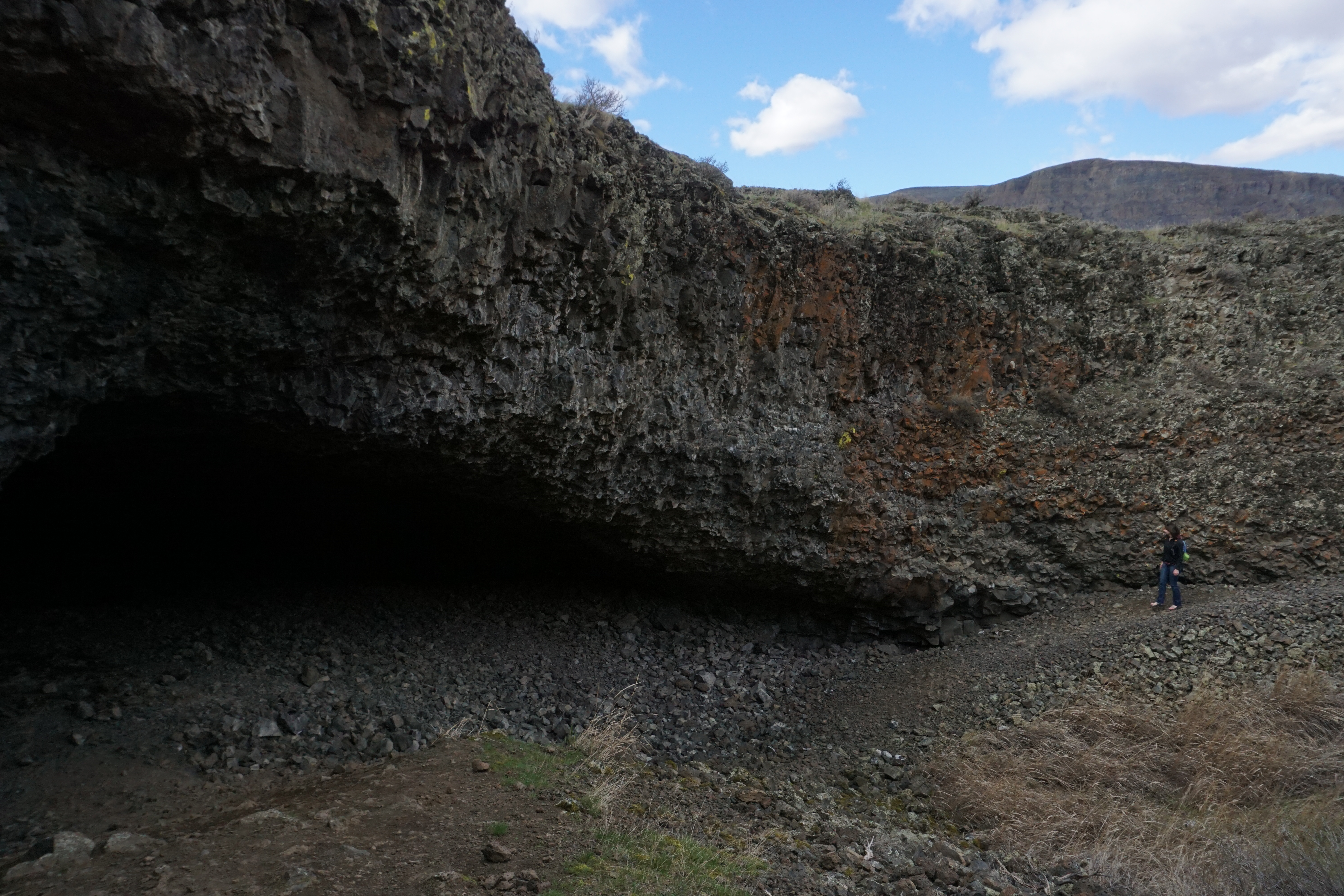 Lenore Lake Caves Hike