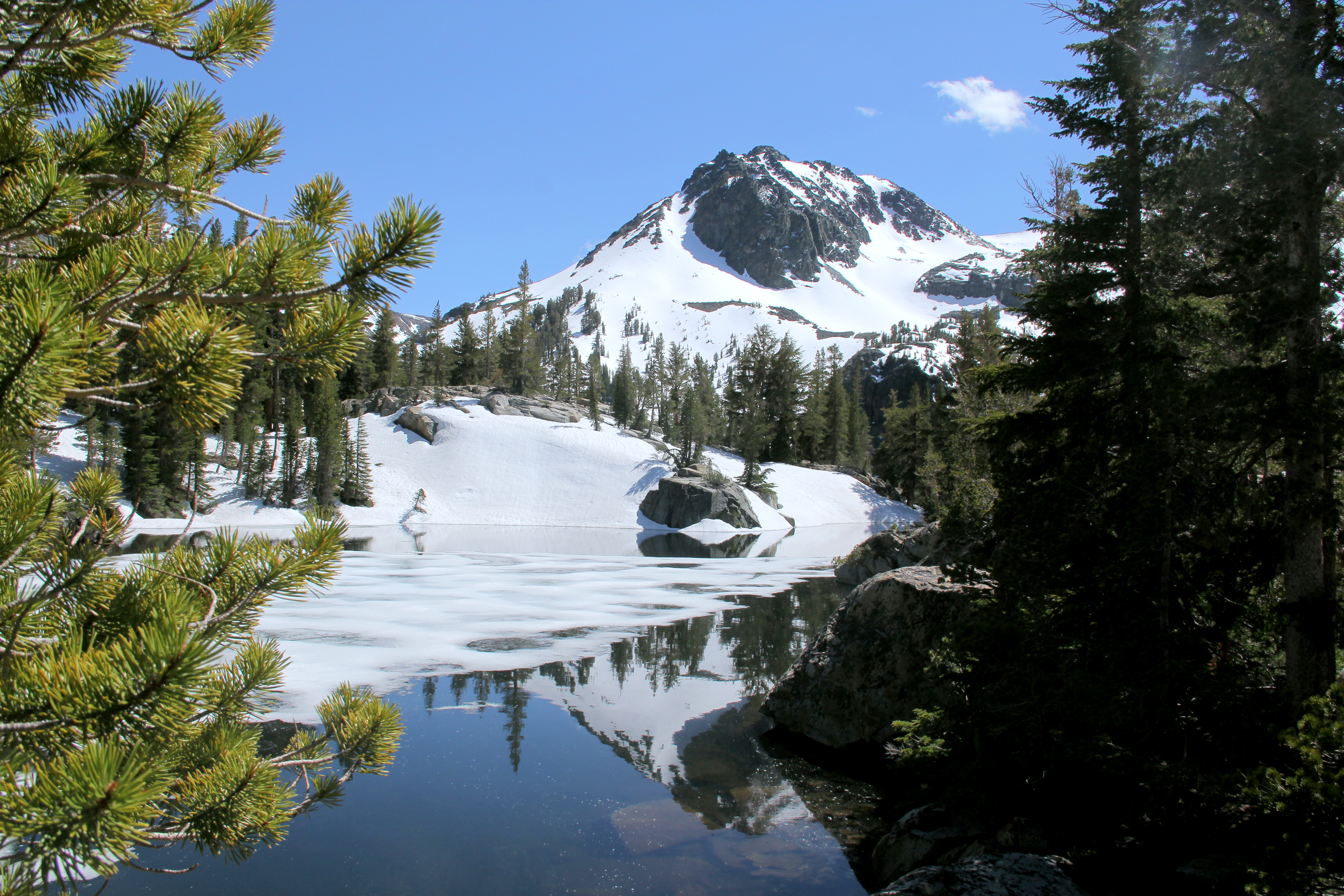 Early Spring in the Eastern Sierras: Green Creek Backpack