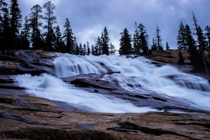 Hike to Waterwheel Falls