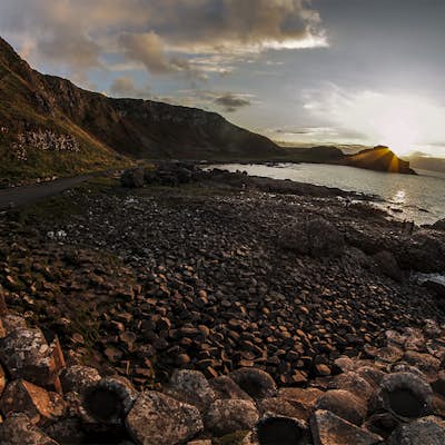Photograph the Giant's Causeway