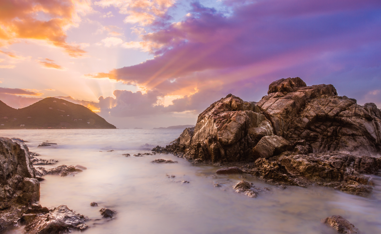 Catch A Soper's Hole Sunrise