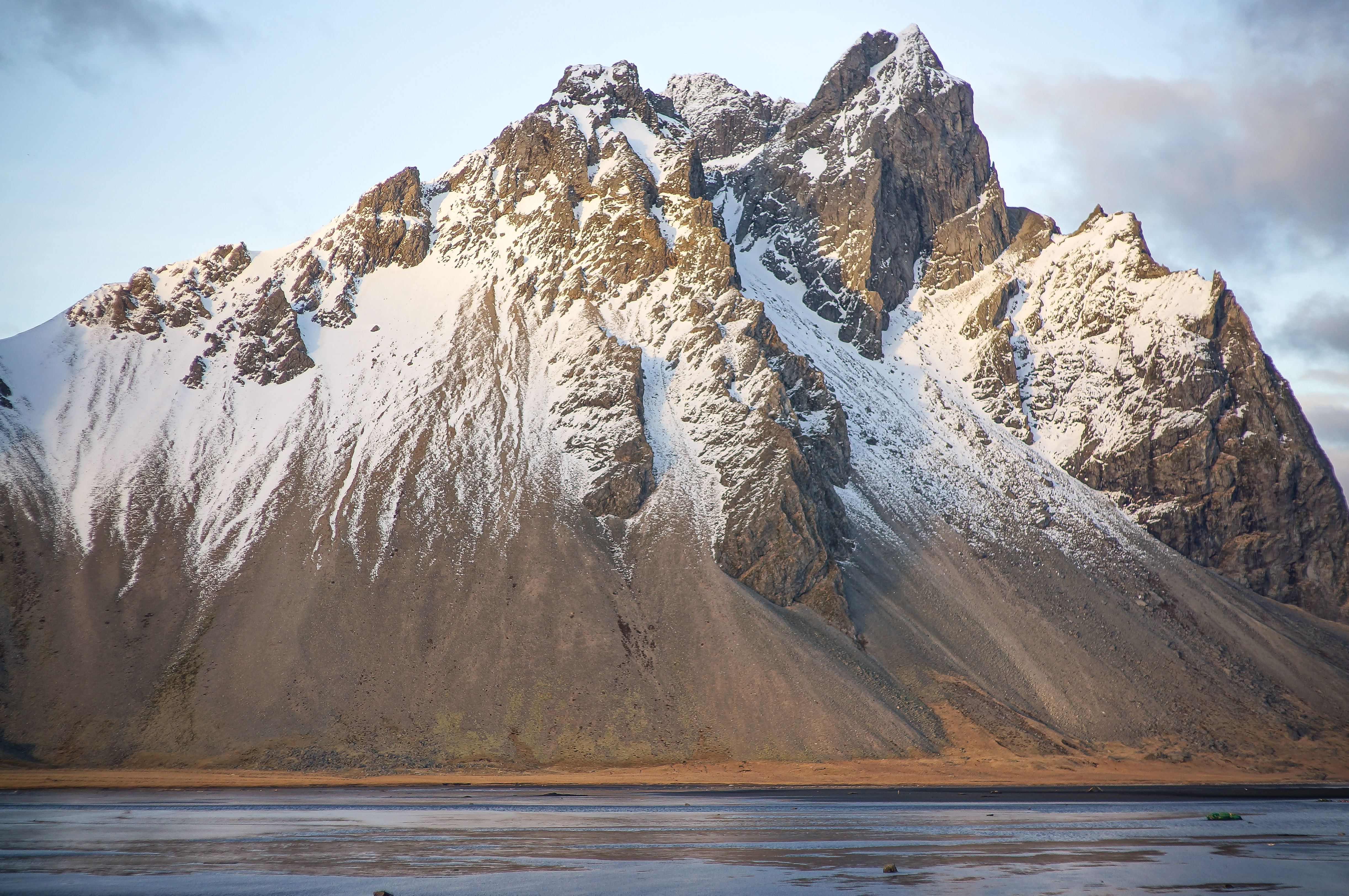 Explore Vestrahorn