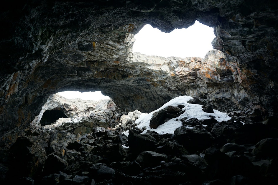 Hike The Craters Of The Moons Lava Tubes Caves Trailhead 
