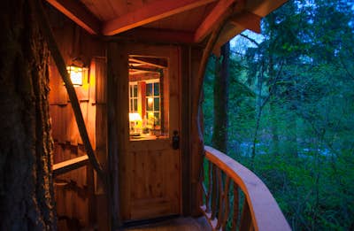 Spend a Night at TreeHouse Point