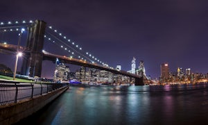 Photograph the Brooklyn Bridge