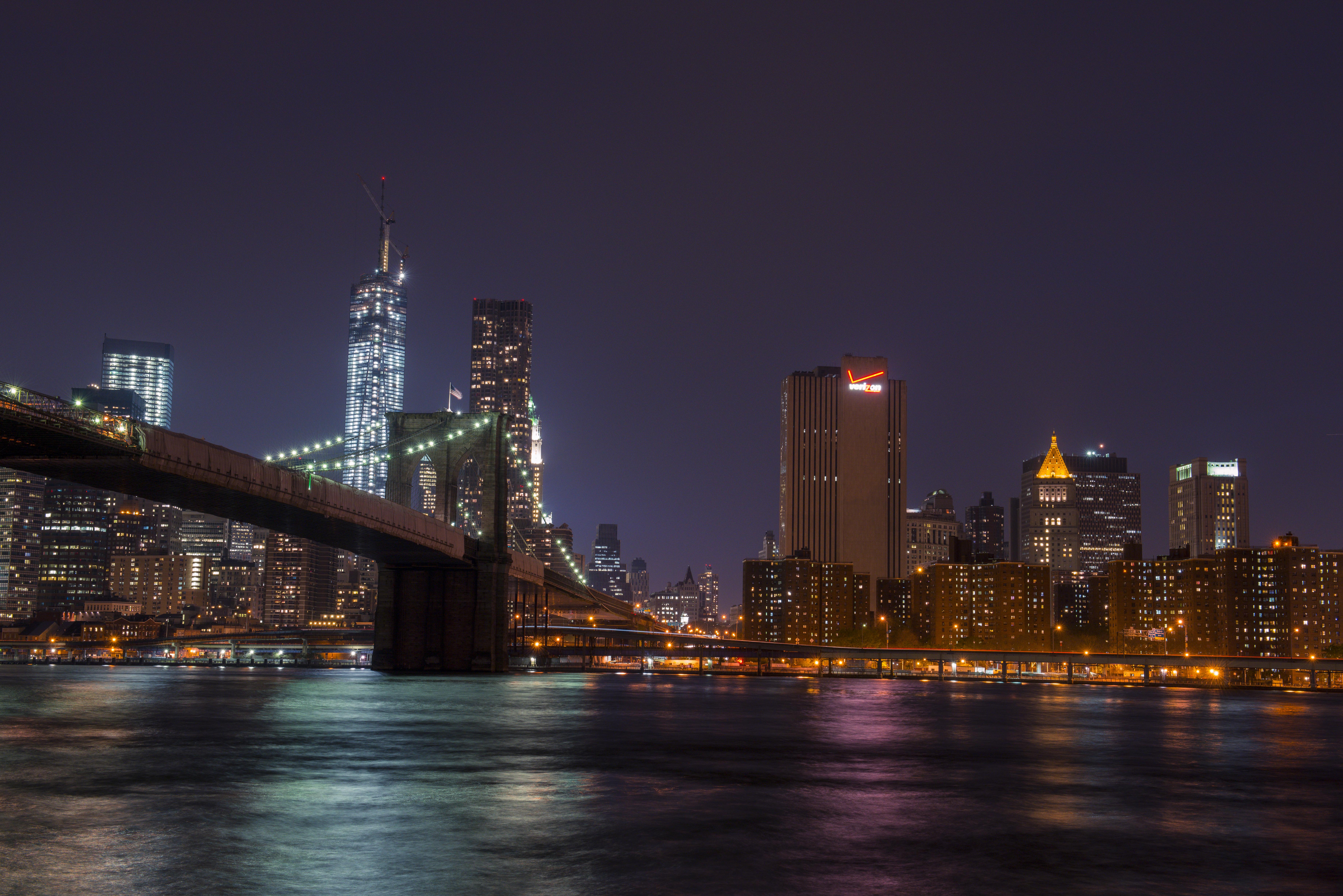 Photograph the Brooklyn Bridge