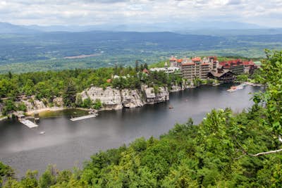 Mohonk Mountain House Labyrinth and Lemon Squeeze Hike