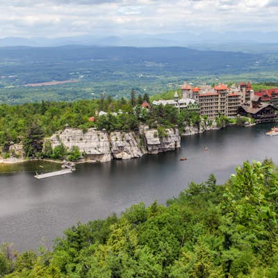 Mohonk Mountain House Labyrinth and Lemon Squeeze Hike