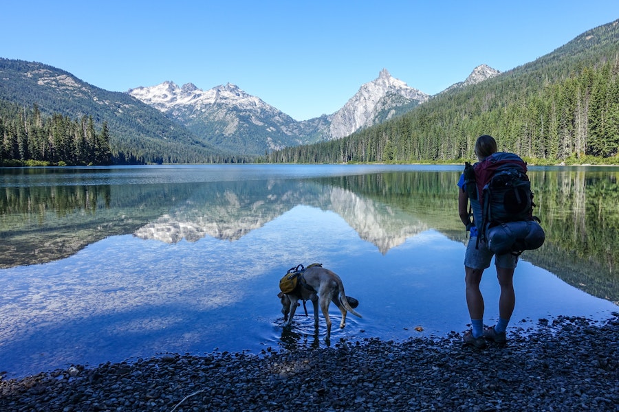Backpacking Spade and Venus Lakes, Washington