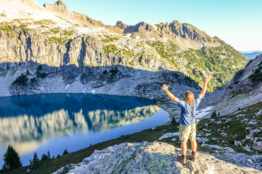 Backpacking Spade and Venus Lakes, Washington