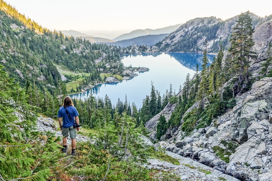 Backpacking Spade and Venus Lakes, Washington
