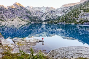 Spade and Venus Lakes