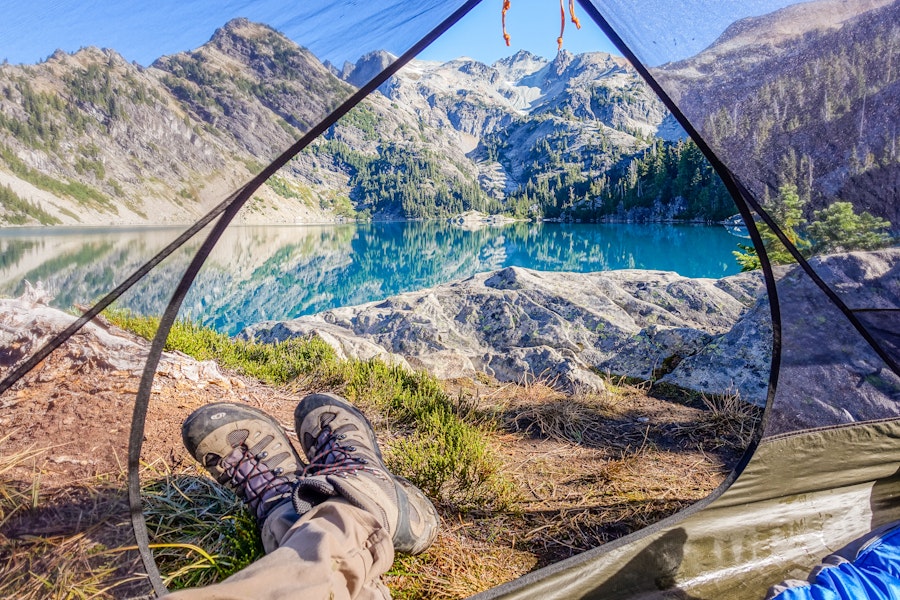 Backpacking Spade and Venus Lakes, Washington