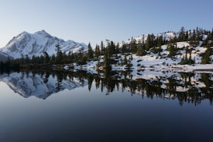 Catch a Sunrise at Picture Lake