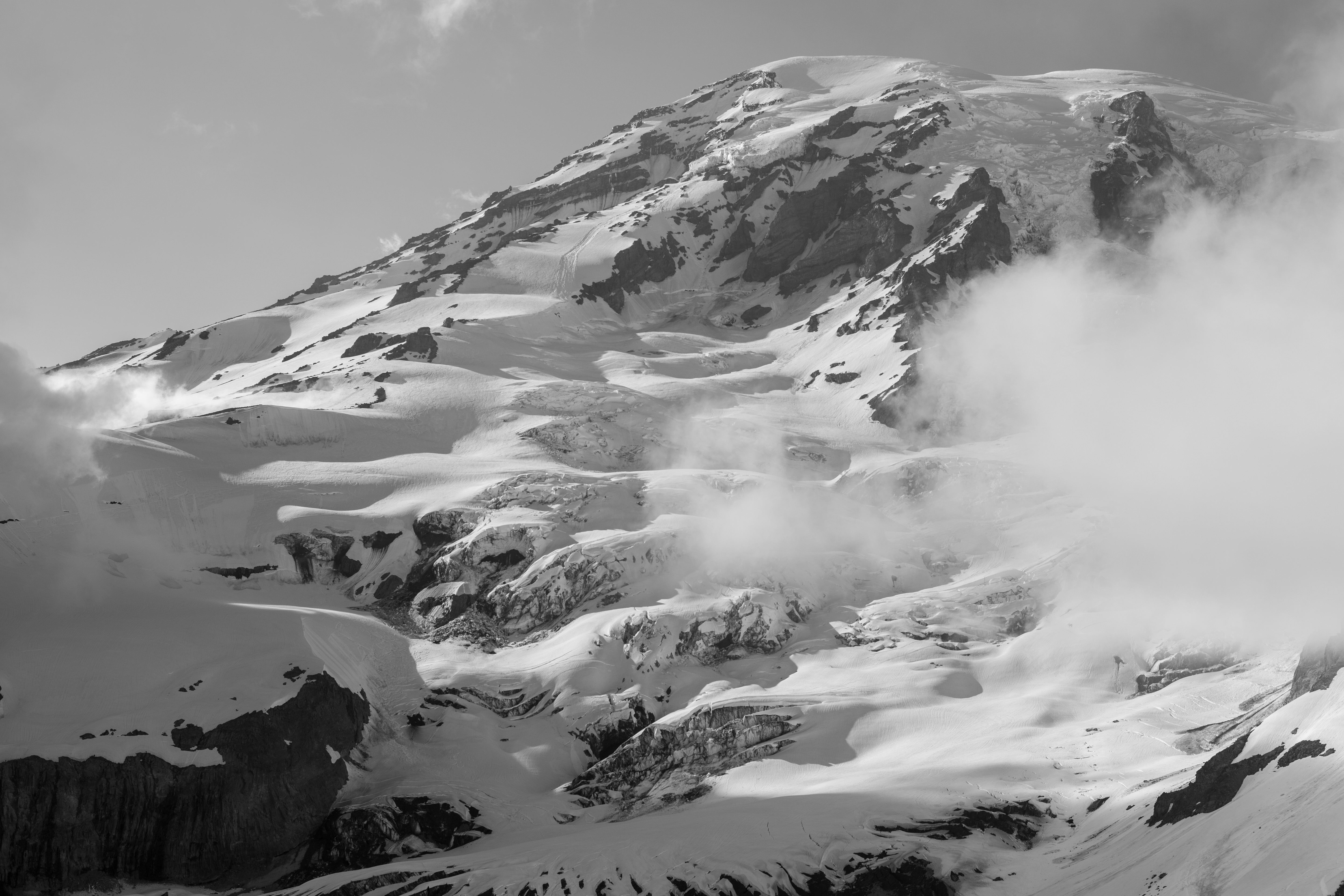 Ski Tour the Muir Snow Field