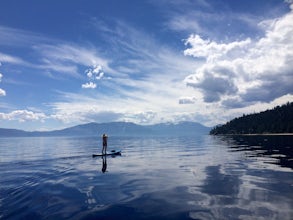 Paddle from Meeks Bay to D.L. Bliss