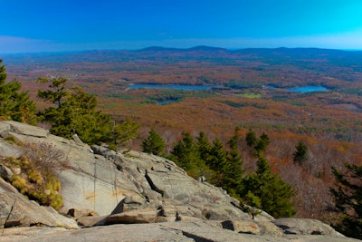 Hike to the Summit of Mount Monadnock, White Dot Trailhead