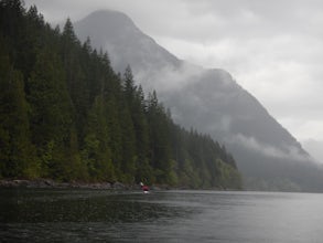 Paddle Golden Ears Park's Alouette Lake