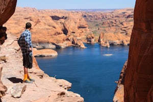Hike Hole in the Rock 