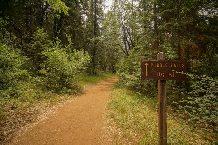 Hike to Middle McCloud Falls, Lake Tahoe