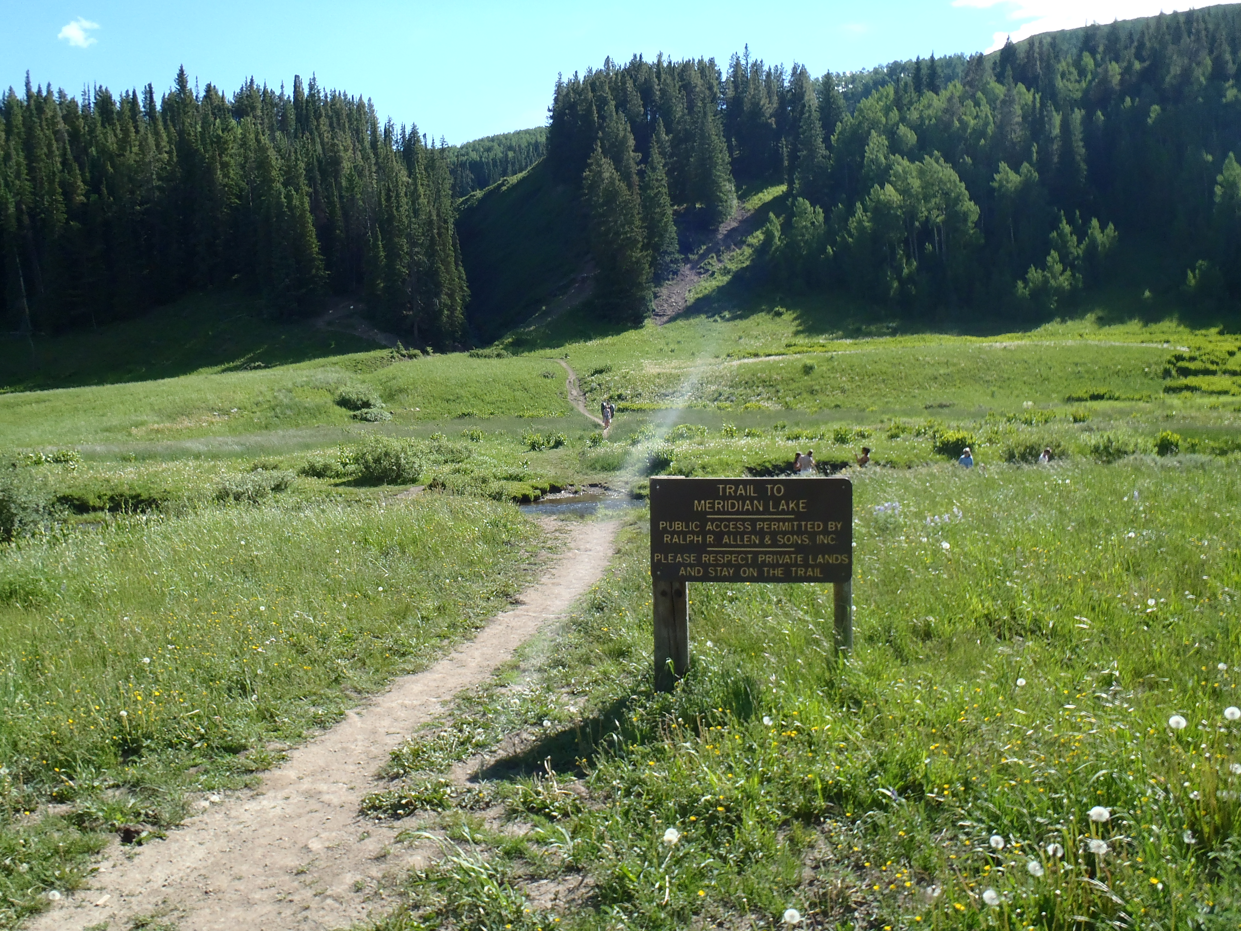 Hike to Meridian Lake 