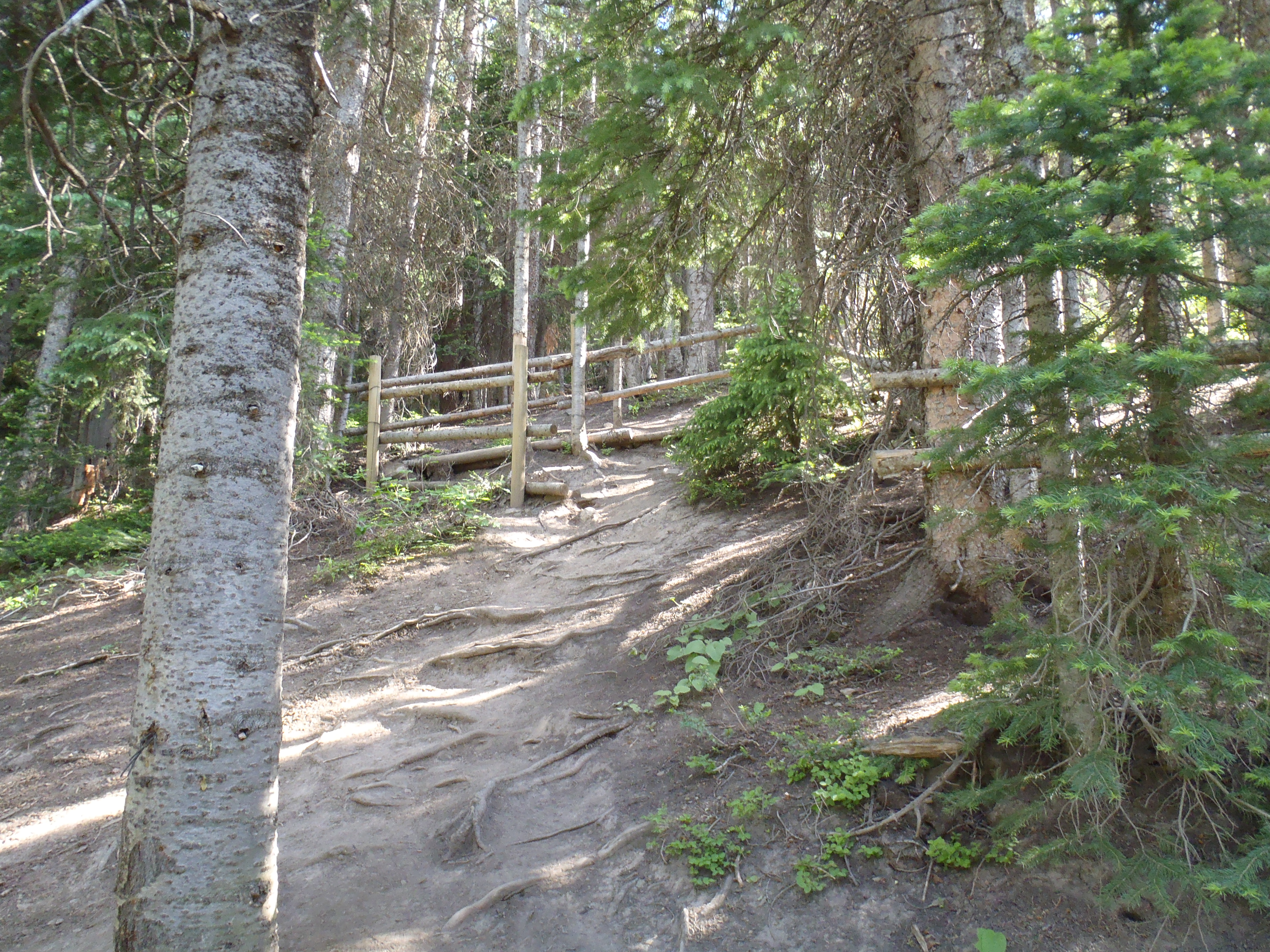 Hike to Meridian Lake 