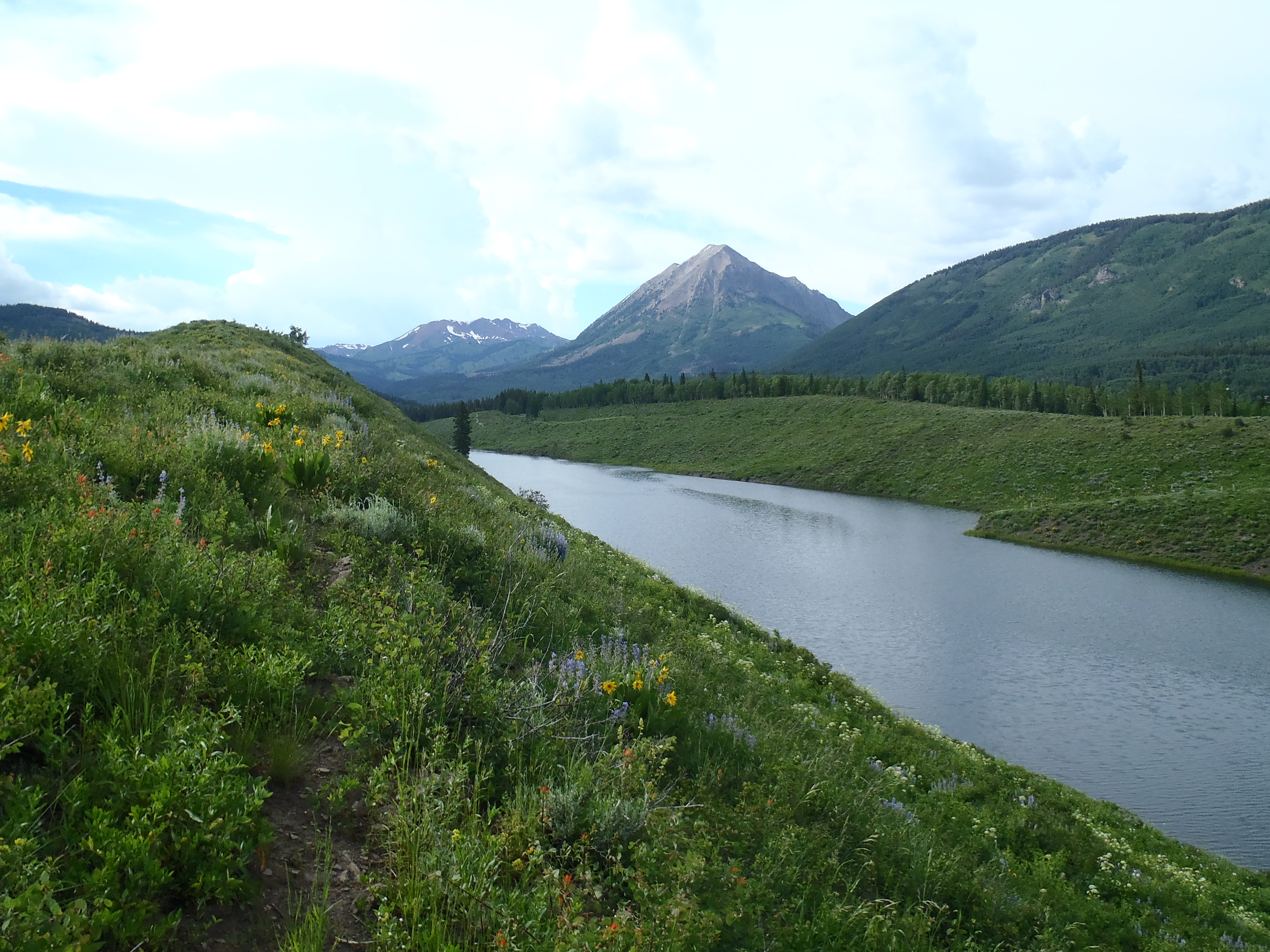 Hike to Meridian Lake 