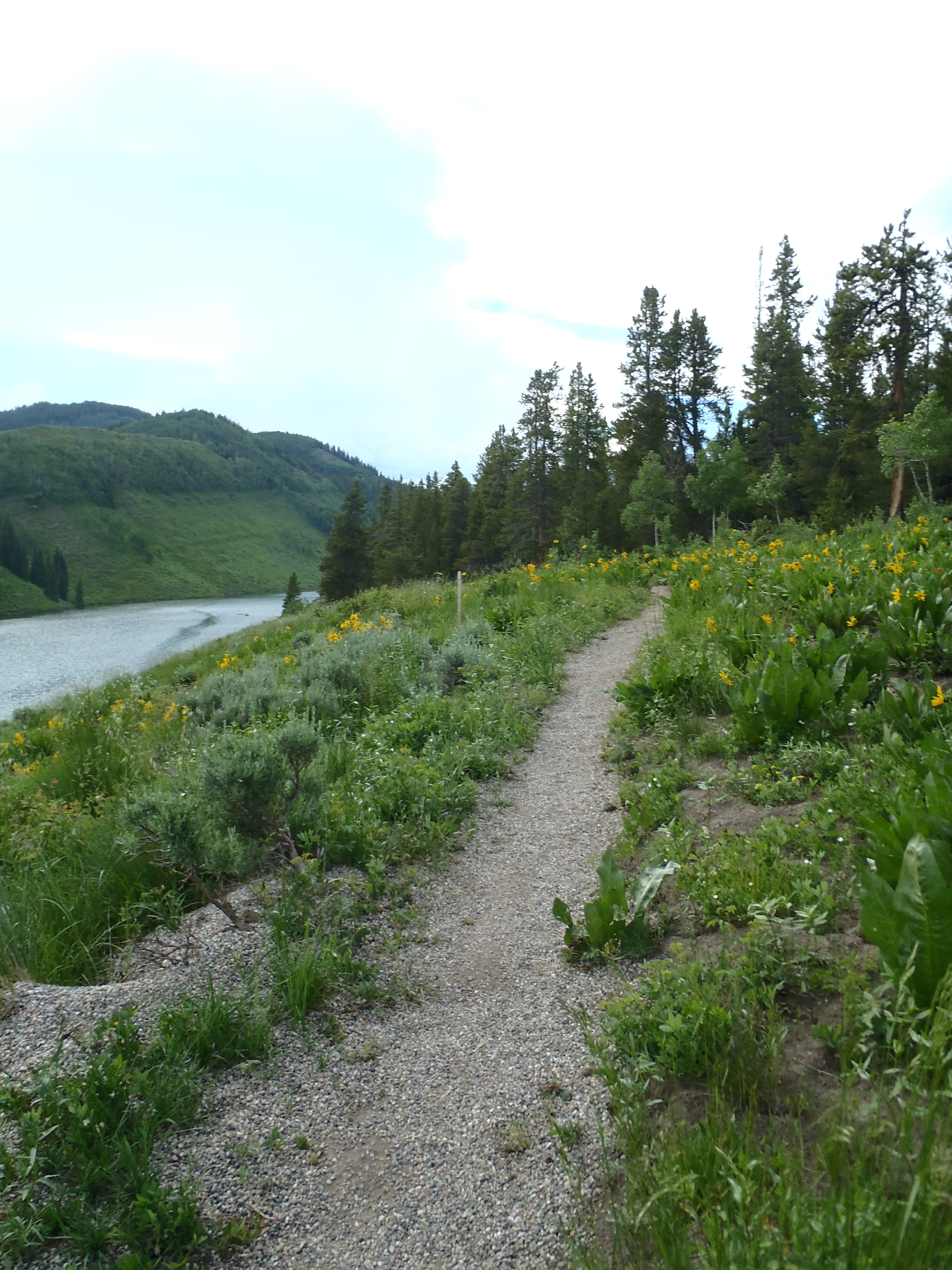 Hike to Meridian Lake 