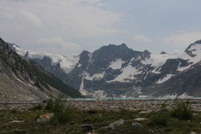 Hike to the Lake of the Hanging Glacier
