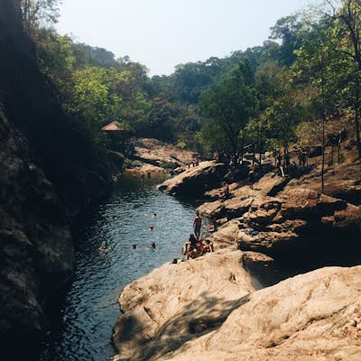 Klong Plu Waterfall hike