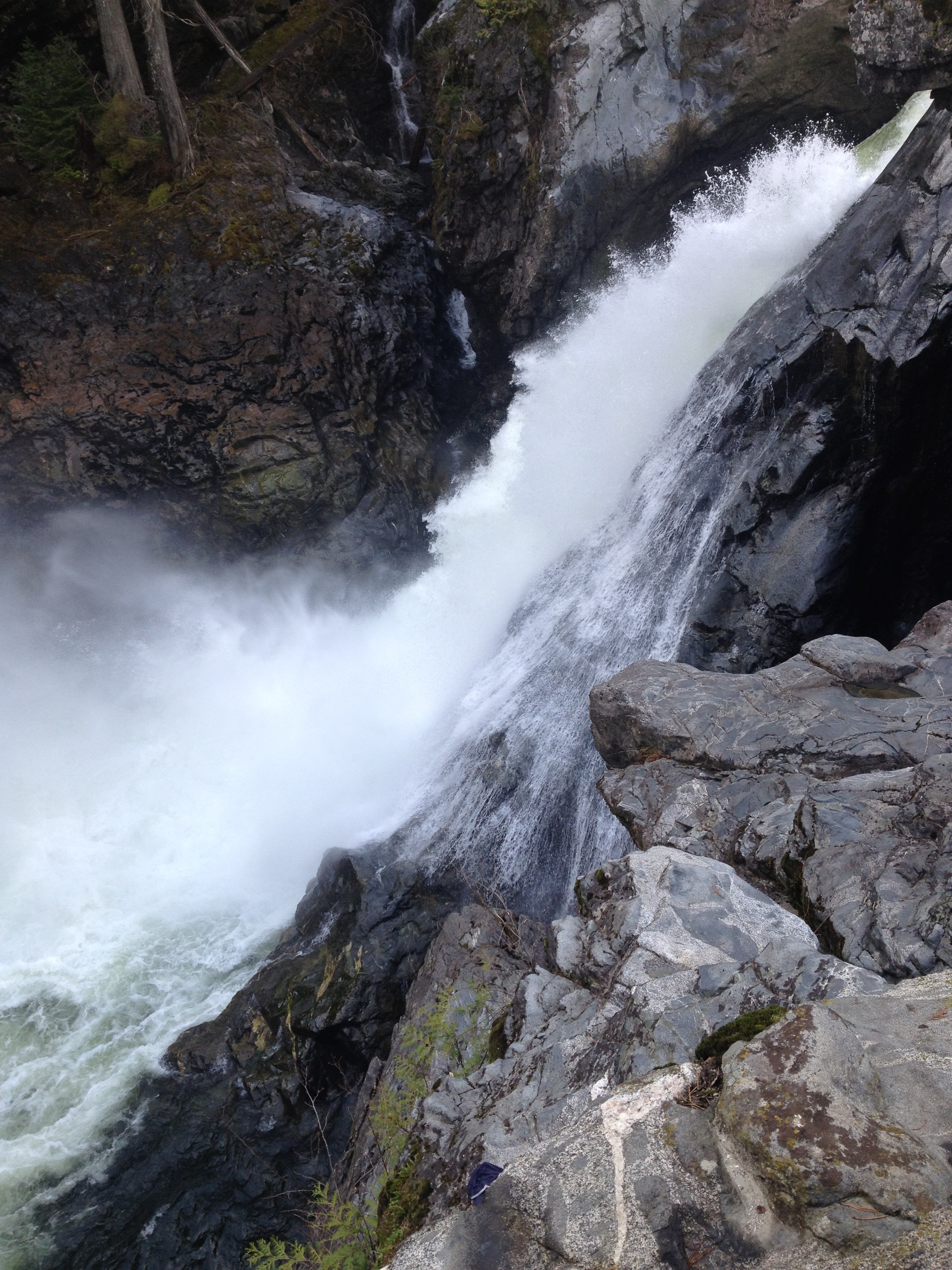 Hike to Nairn Falls