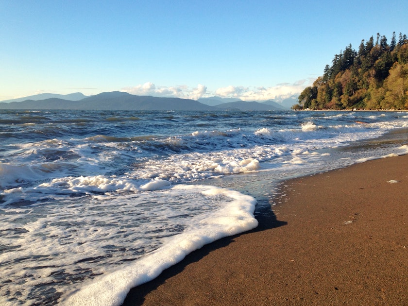 explore-wreck-beach-wreck-beach